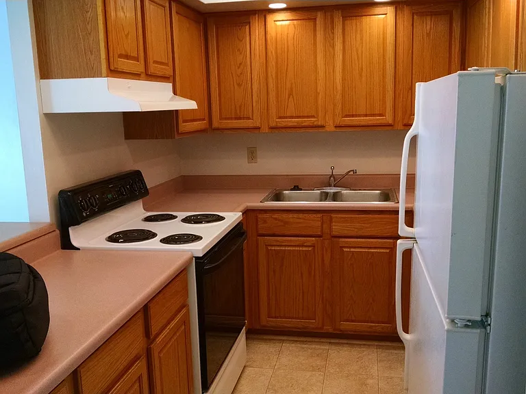 800 Stratford Dr #23 — Photo 8