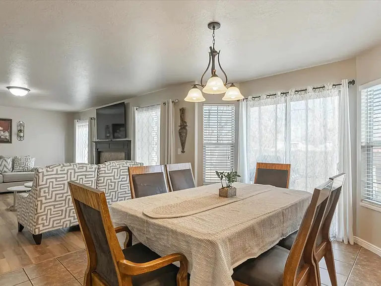 2063 S James Cir — Photo 12