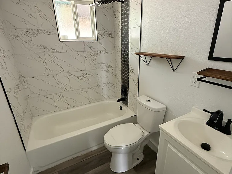 1709 W Linden St #4 — Photo 7