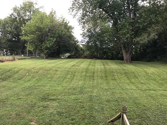 3rd image of 2901 N 74th St