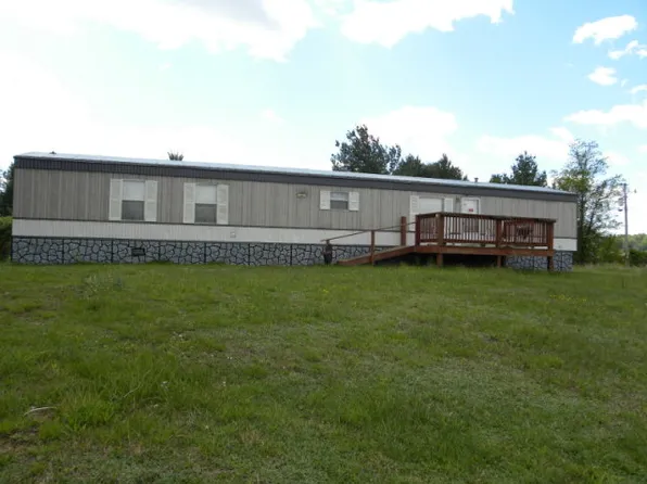 151 Lonesome Dove Ln, Galax, VA 24333