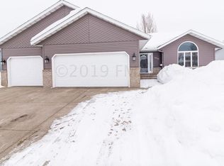 1452 Maple Ln, West Fargo, ND 58078