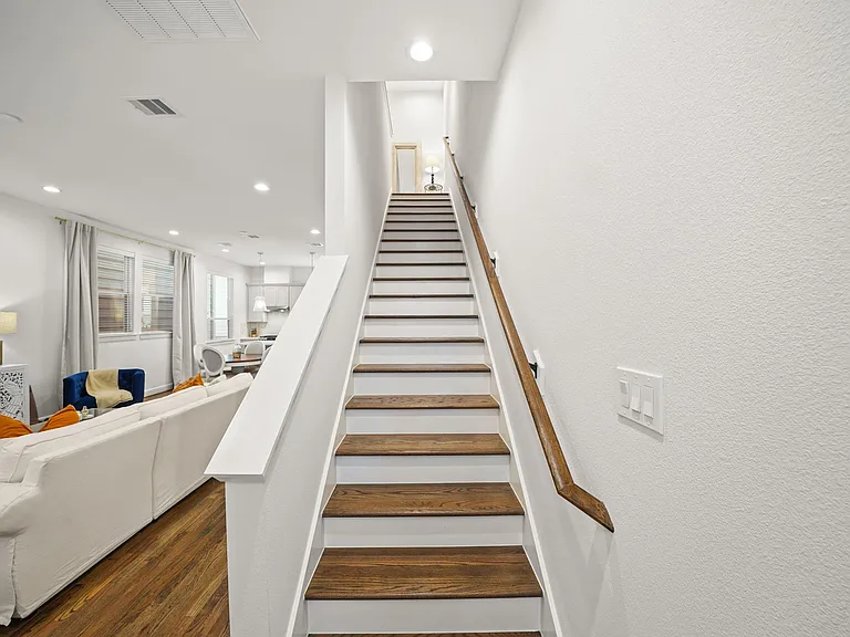 2709 Clinton Dr — Photo 21