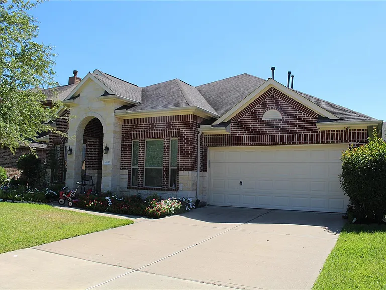 27715 Halls Farms Ln — Photo 1