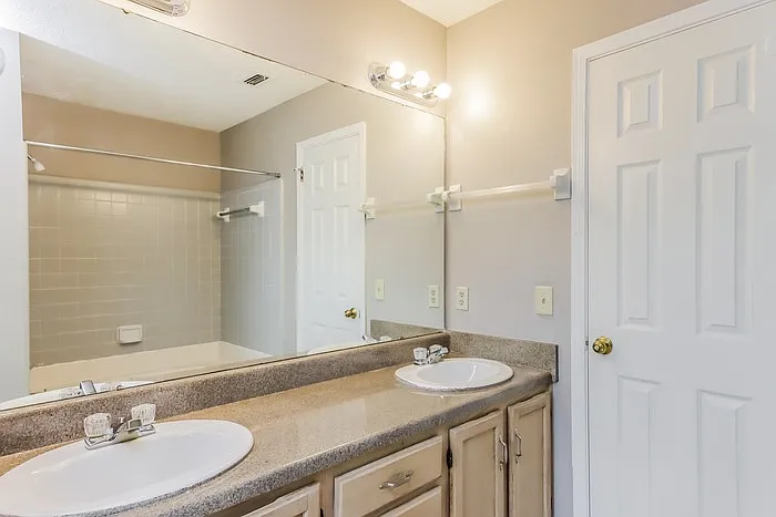 1024 Countryside Ln — Photo 7