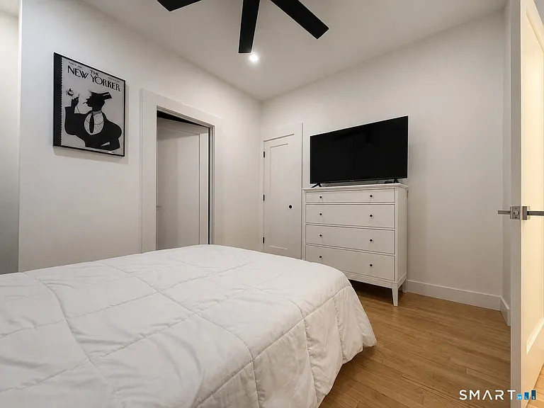 492 Lombard St #1 — Photo 8