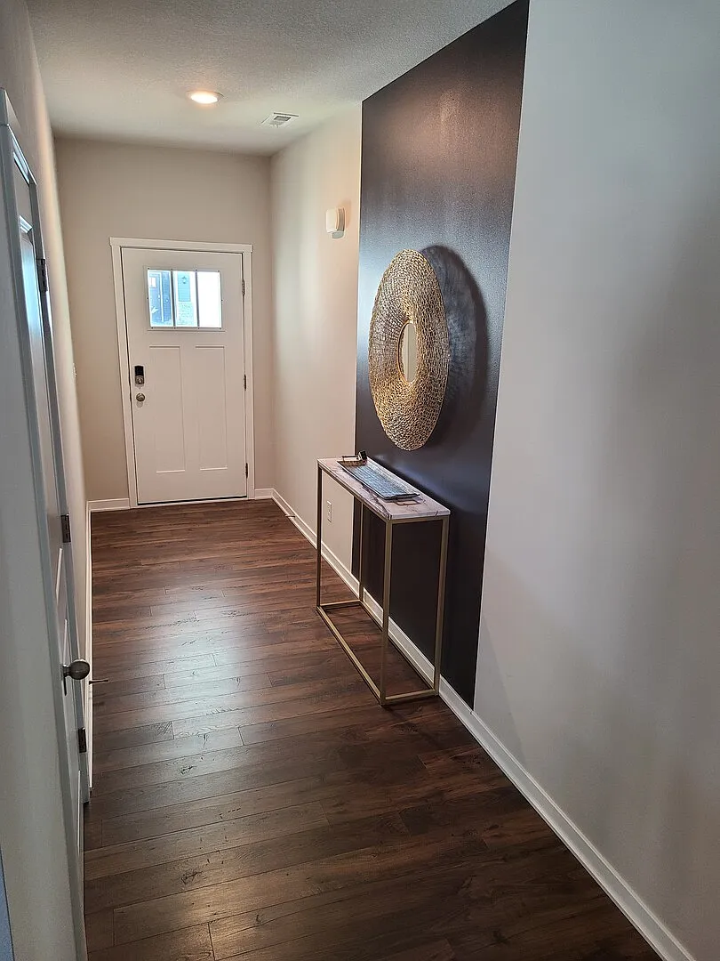 Quiet newer townhome neighborhood — Photo 2