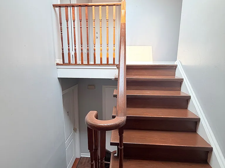 41 Broadbridge Dr #MAIN AND UPPER — Photo 19