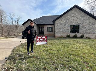 7018 Shallow Lake Rd, Prospect, KY 40059