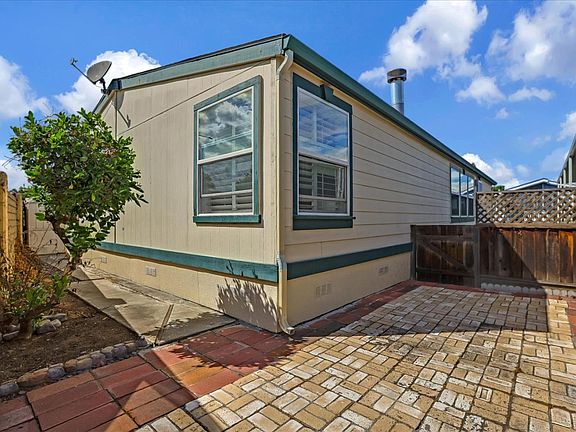 4th image of 1085 Tasman Dr