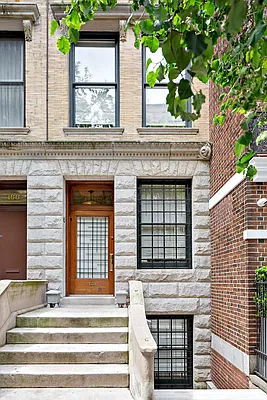 Sold by Compass | media 19