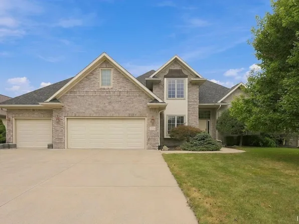 109 Jade Dr, Yorktown, IN 47396