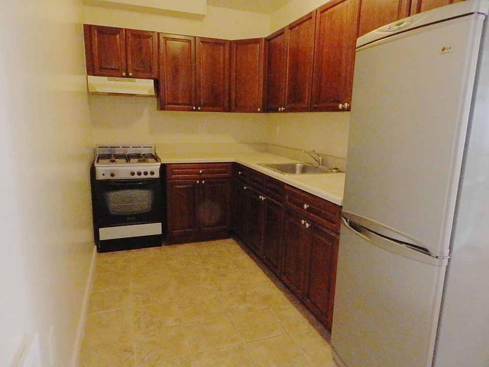 1st image of 791 Sterling Pl APT 4