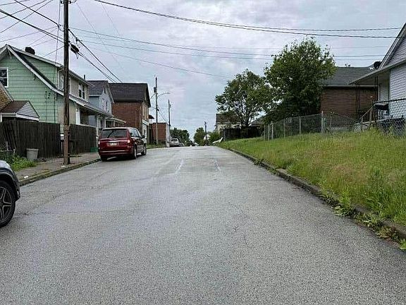 2nd image of 1435 Walnut Ave