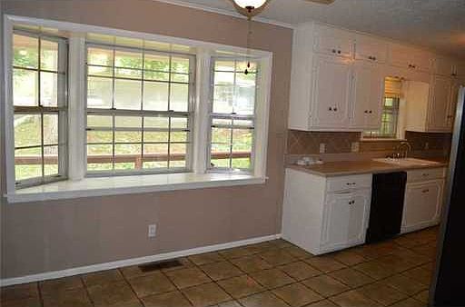 3rd image of 1416 W Vista Dr