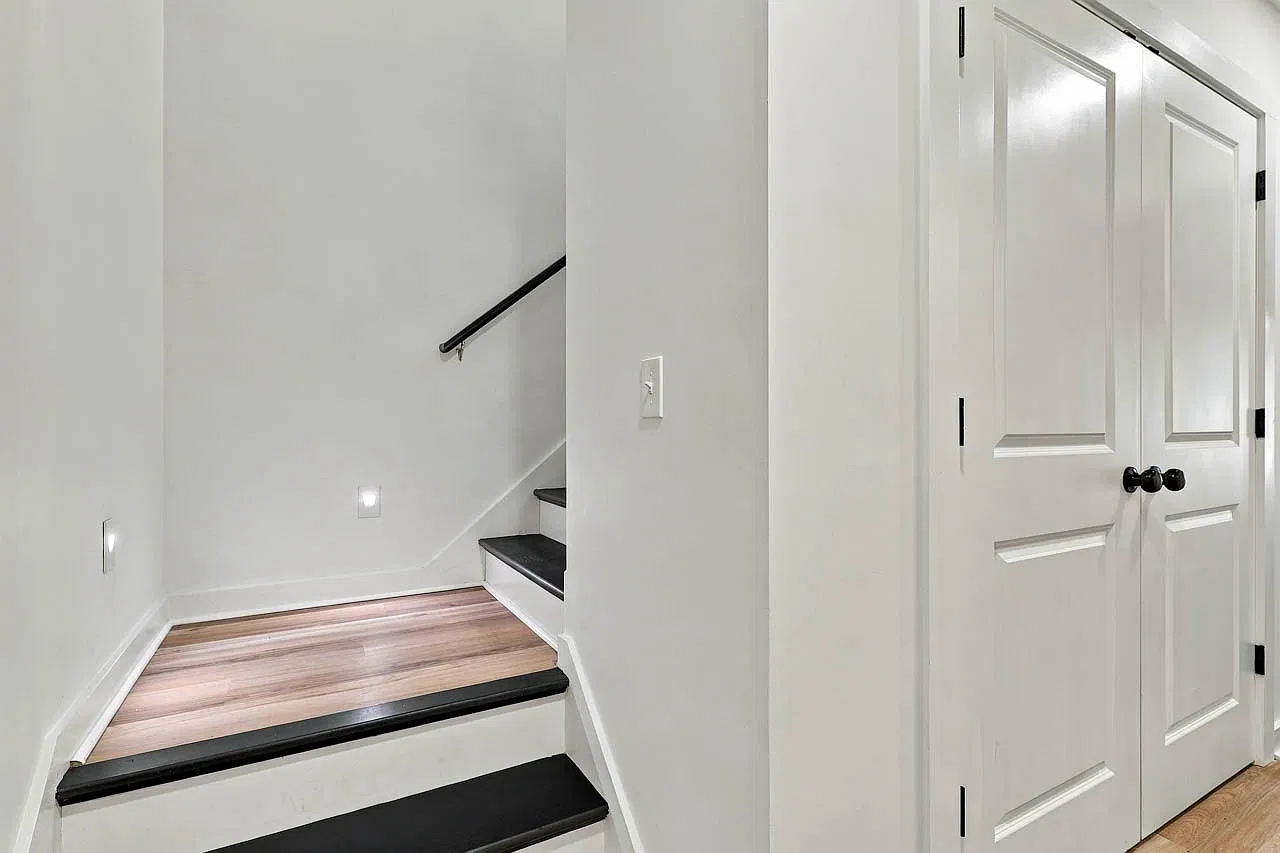 3 bed, 1.5 bath, 1200 sqft, $1,700 — Photo 4