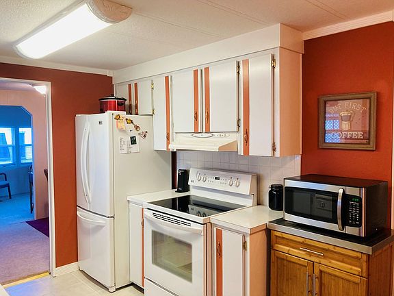 4th image of 212 Arbor Ln