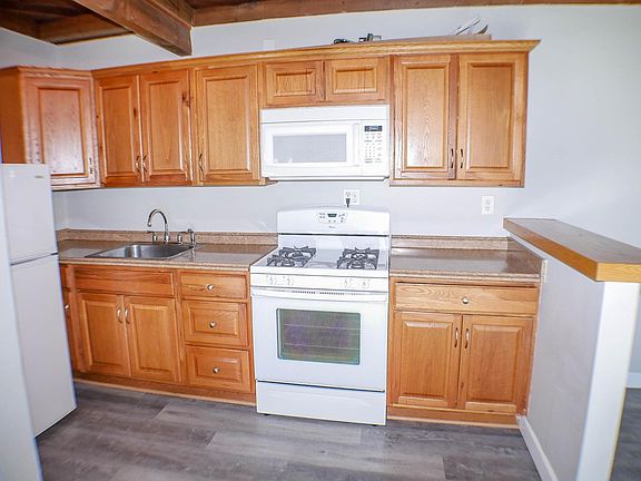 2nd image of 3954 Mission Blvd