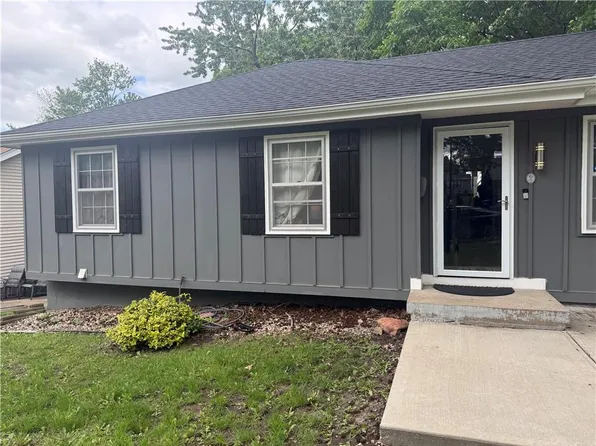 8513 Arlington Ave, Raytown, MO 64138