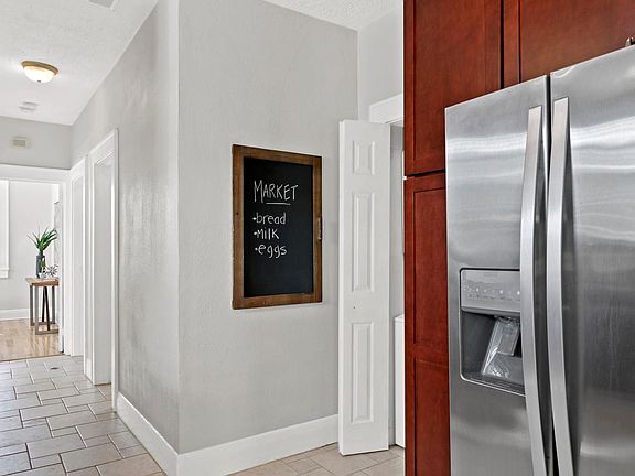 3rd image of 2801-2803 W Estrella St #1-4