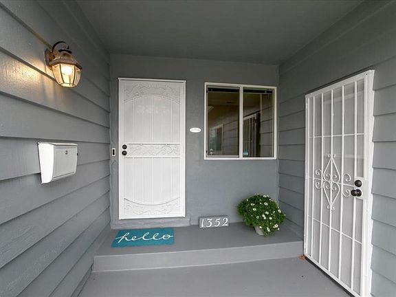 3rd image of 1352 Park Pleasant Cir