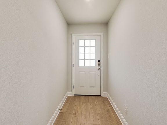 5th image of 1705 Sandy Pond St