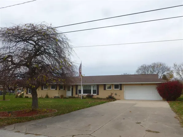 610 E Polk St, Washington, IA 52353