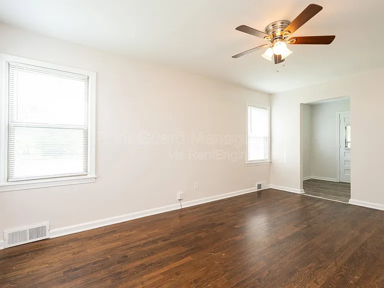 4710 E Mount Vernon St #4710 — Photo 2
