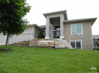 812 Wheaton Dr, Lawrence, KS 66049