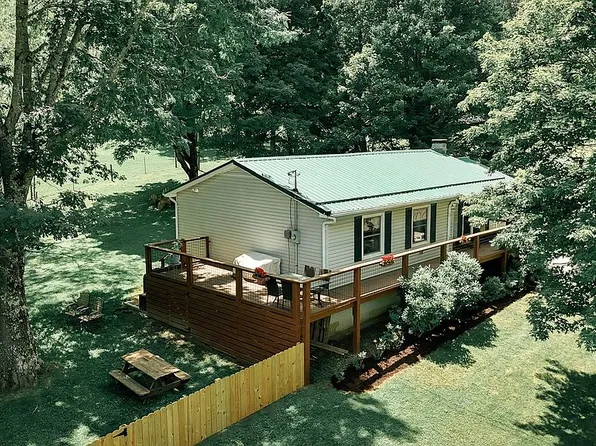 851 Bairds Creek Rd, Vilas, NC 28692