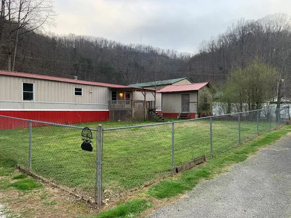 47 New Castle, Harold, KY 41635