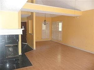2nd image of 1816 Medina Dr