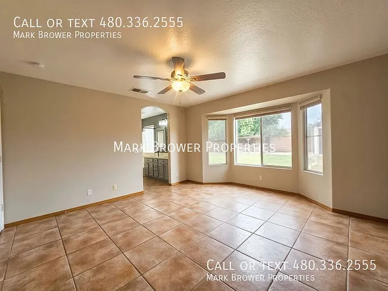 566 S Esmeralda — Photo 21