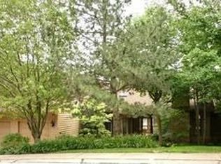 470 Shoreline Dr, Decatur, IL 62521