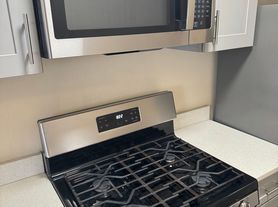 Move In Special! 2b/1b Spacious Units