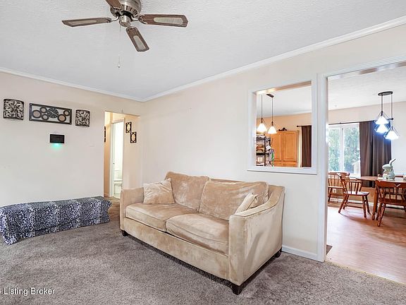 5th image of 6705 Robin Rd