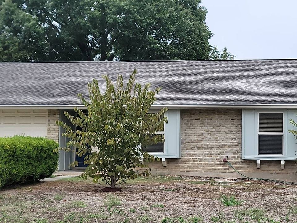 1st image of 529 Pecan Dr