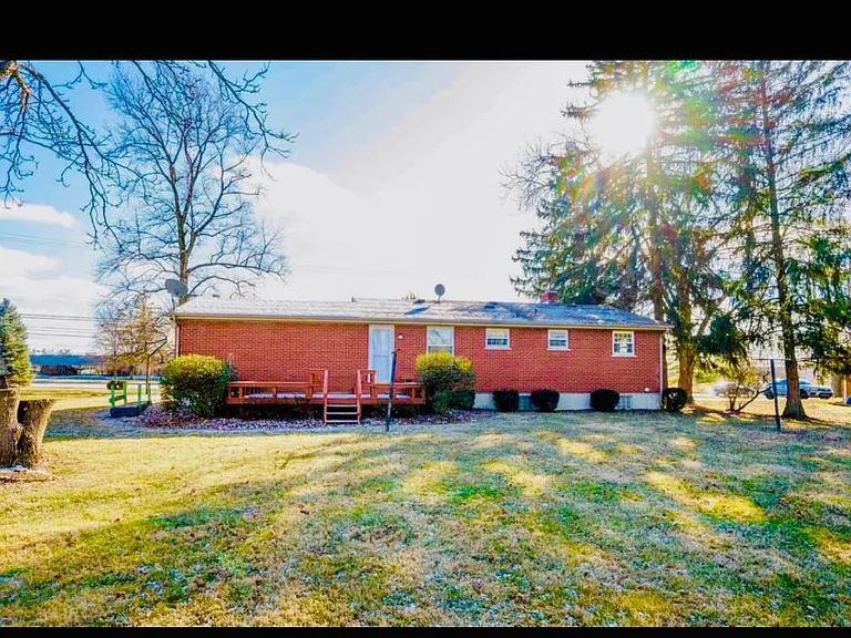 1072 Western Row Rd — Photo 12