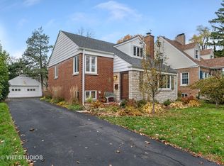 914 Juniper Rd, Glenview, IL 60025