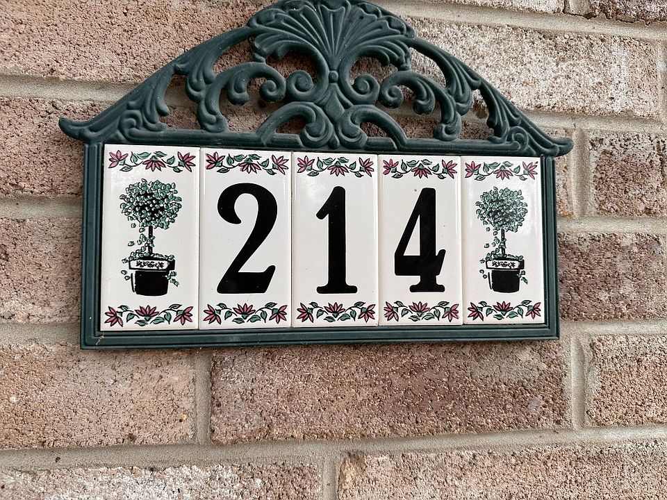 1st image of 214 Rockmoor Dr
