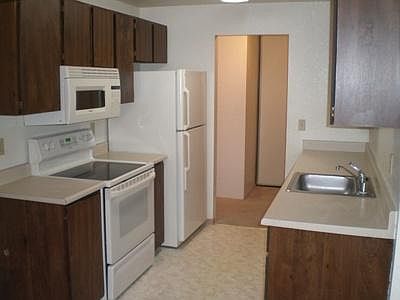 4th image of 750 NE 143rd Ct Unit 208