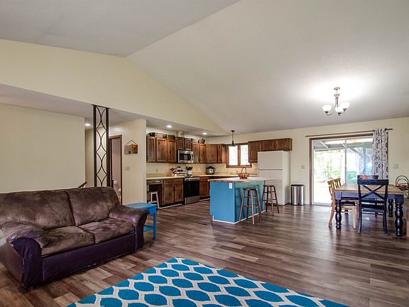 4th image of 723 Oakhill Dr