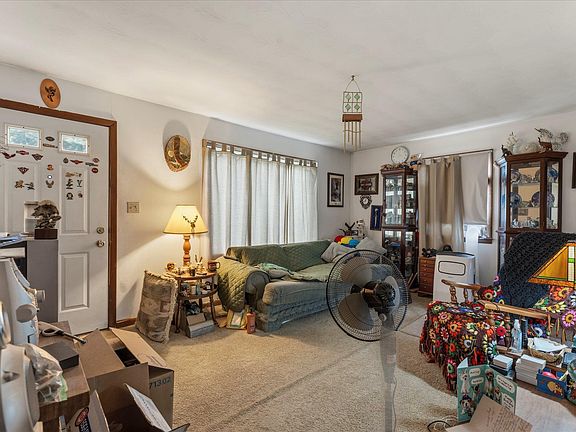 4th image of 2411 Delaware St