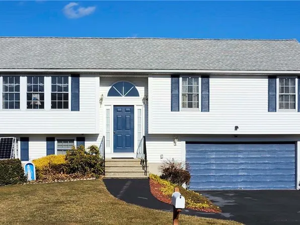 4 Morning Way, Cumberland, RI 02864