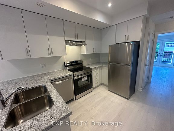 2nd image of 15100 Yonge St #241