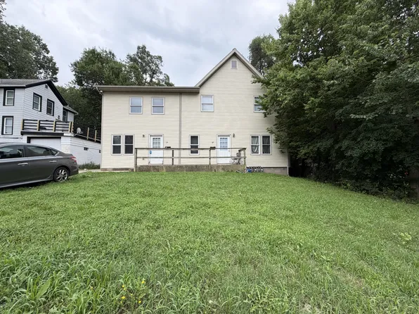 15 Elliott St, Janesville, WI 53546