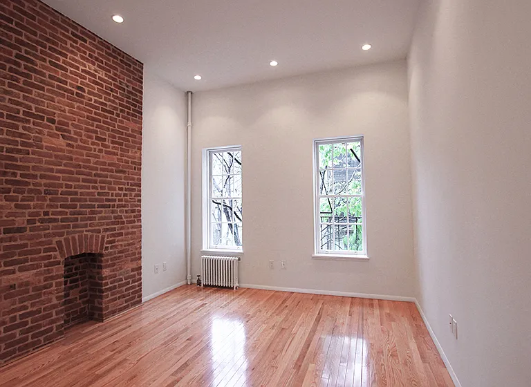 303 E 81st St #5RW — Photo 2