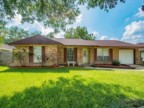 12106 Pompton Dr, Houston, TX 77089