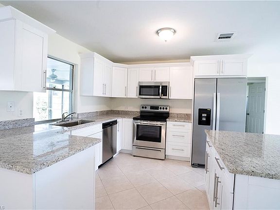 5th image of 1224 SE 21st Pl