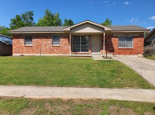1501 McGregor Dr, Midwest City, OK 73130